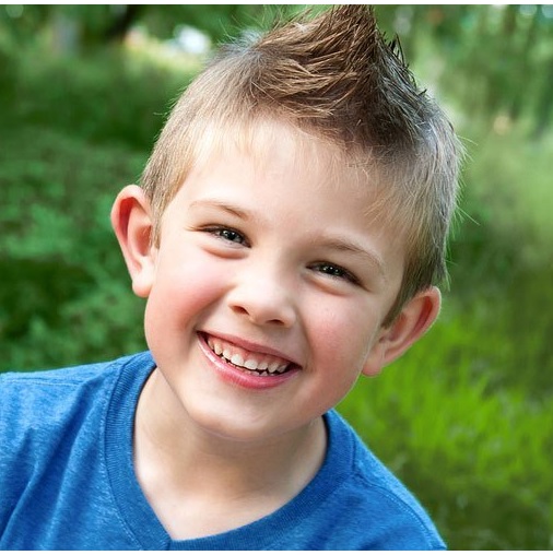 10 Coolest Fohawk Hairstyles for Little Boys [2024]