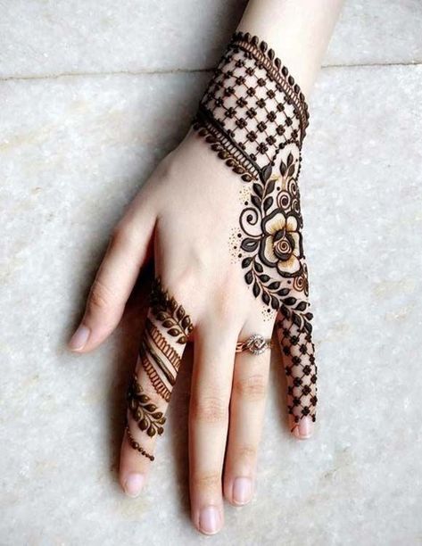 10 Beautiful Henna Mehndi Designs for Kids – Child Insider