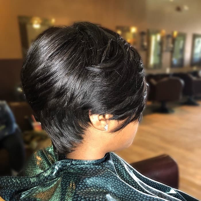 black girl hairstyle with short weave
