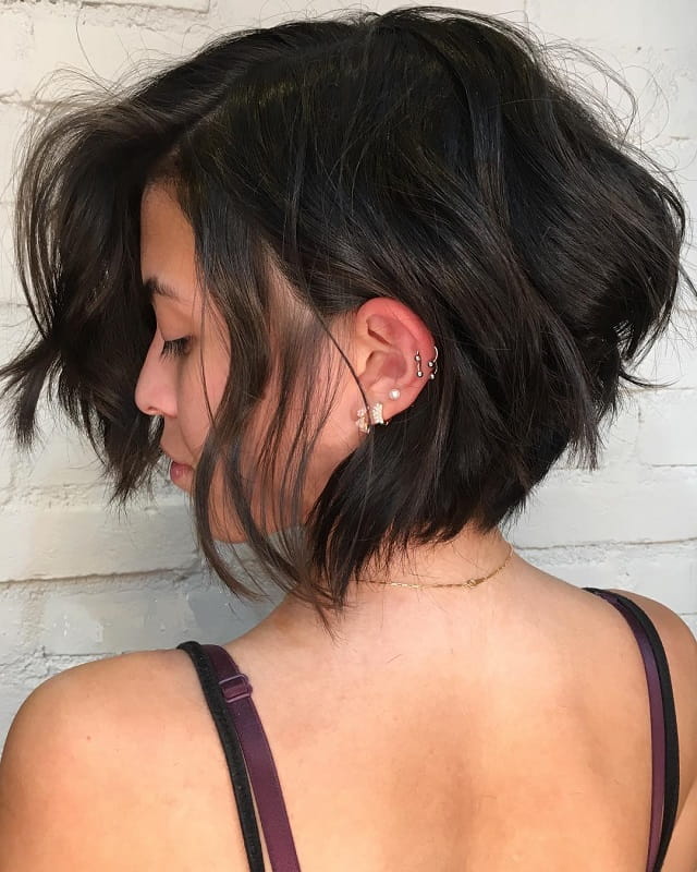 girl with layered wavy bob