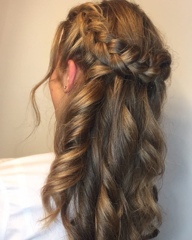 15 Hypnotic Wedding Hairstyles That Girls Can Sport