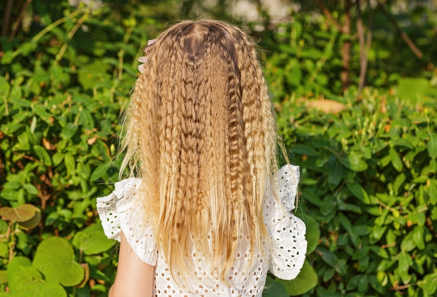 crimped hairstyle for little girl with fine hair
