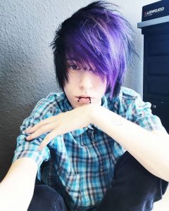 15 Classy Emo Hairstyles for Boys (2024 Trend) – Child Insider