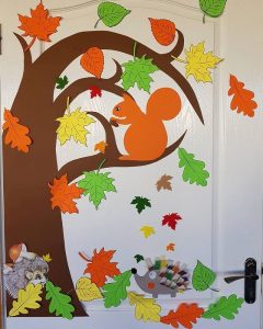 25 Creative Door Decorations for School – Child Insider