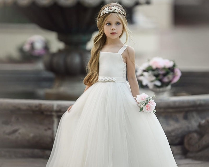 white dress with tulle patterns for flower girls